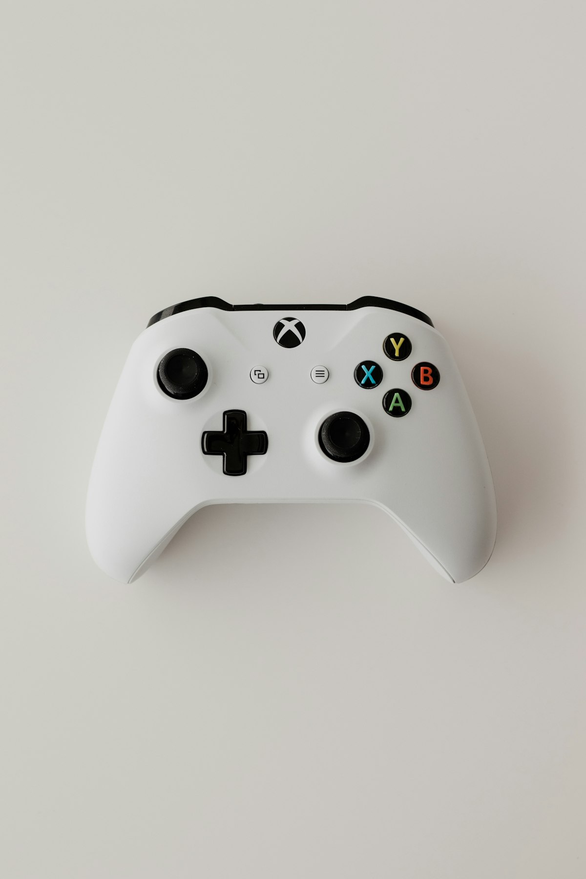 لا داعي للذعر! فالف تؤكد إطلاق جهاز Steam Machine ونظارة Frame في 2026 🎮